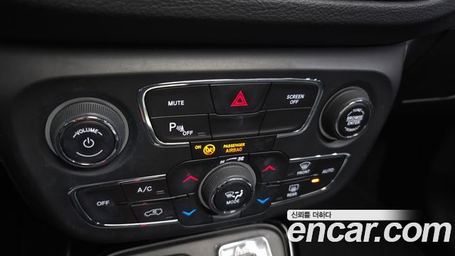 Jeep Compass (II) 2.4 Limitied AWD 2018 — фото 30