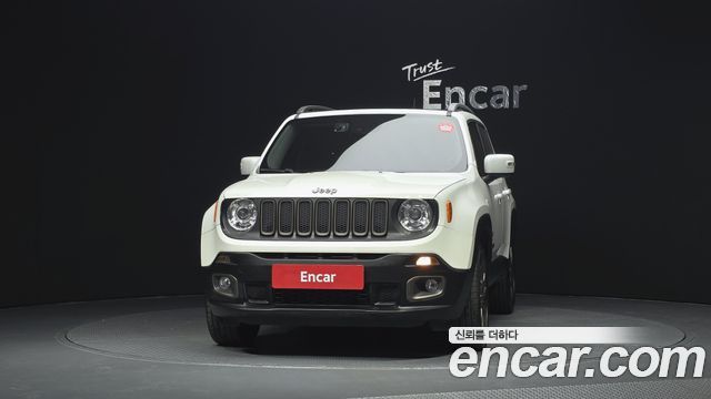 Jeep Renegade 2.0 Diesel 75th Special Edition AWD 2016 — фото 3