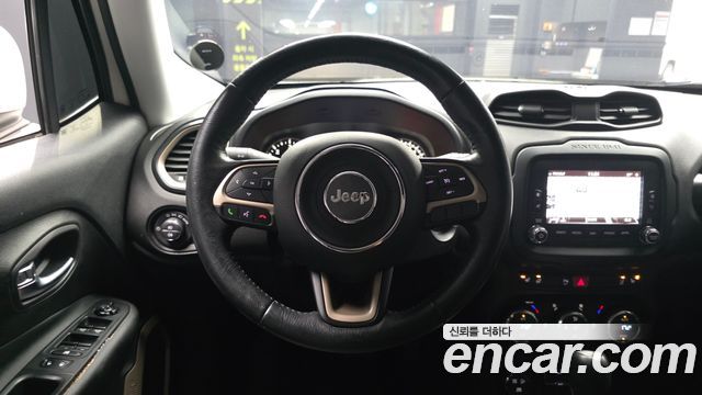 Jeep Renegade 2.0 Diesel 75th Special Edition AWD 2016 — фото 13