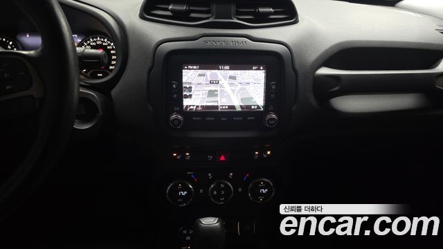 Jeep Renegade 2.0 Diesel 75th Special Edition AWD 2016 — фото 14