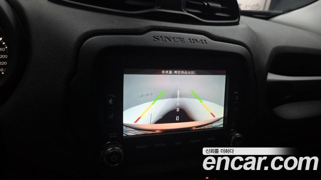 Jeep Renegade 2.0 Diesel 75th Special Edition AWD 2016 — фото 15