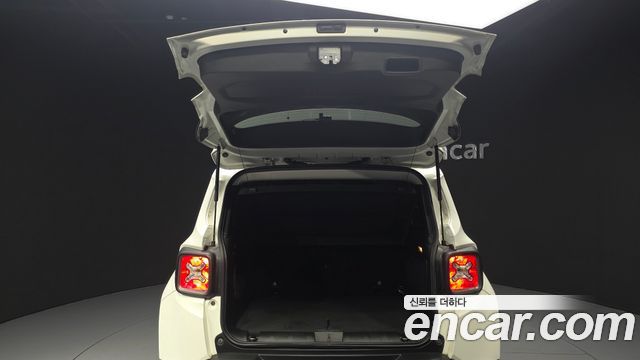 Jeep Renegade 2.0 Diesel 75th Special Edition AWD 2016 — фото 20