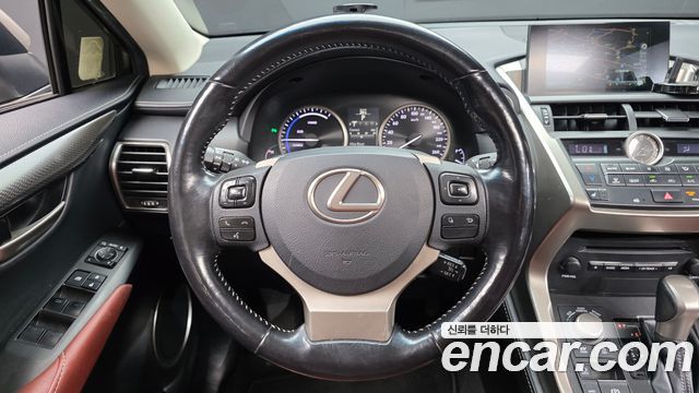 Lexus NX300h Supreme 2017 — фото 13