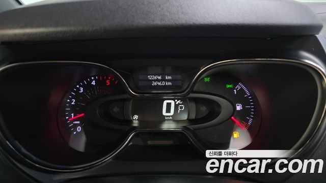 Renault Korea QM3 RE Panoramic Edition 2018 — фото 8