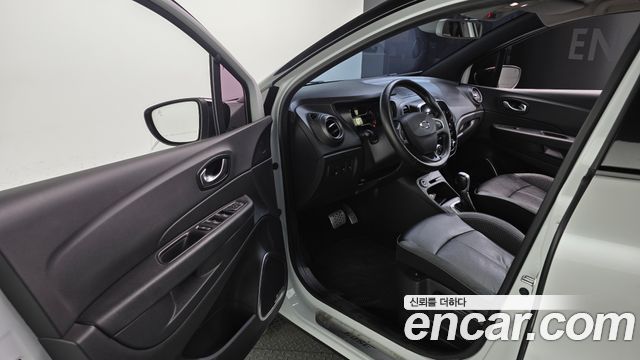 Renault Korea QM3 RE Panoramic Edition 2018 — фото 10