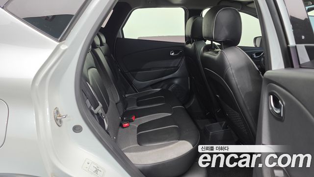 Renault Korea QM3 RE Panoramic Edition 2018 — фото 12