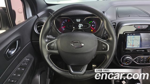 Renault Korea QM3 RE Panoramic Edition 2018 — фото 13