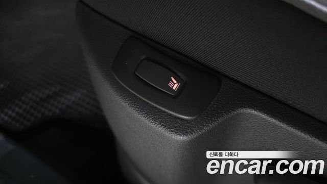 Renault Korea QM3 RE Panoramic Edition 2018 — фото 19