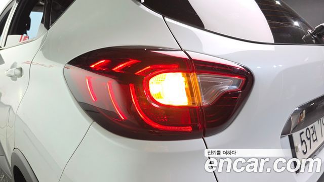 Renault Korea QM3 RE Panoramic Edition 2018 — фото 23