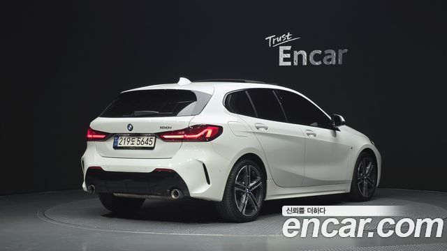 BMW 1 Series (F40) 120i M Sports 2024 — фото 2