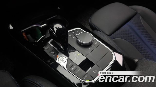 BMW 1 Series (F40) 120i M Sports 2024 — фото 9