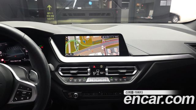BMW 1 Series (F40) 120i M Sports 2024 — фото 18