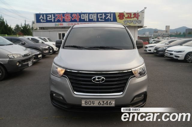 Hyundai Grand Starex Van 3-Seater Style