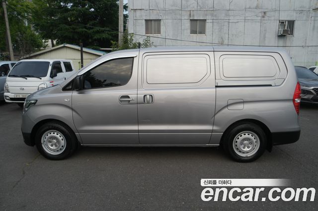 Hyundai Grand Starex Van 3-Seater Style 2021 — фото 3