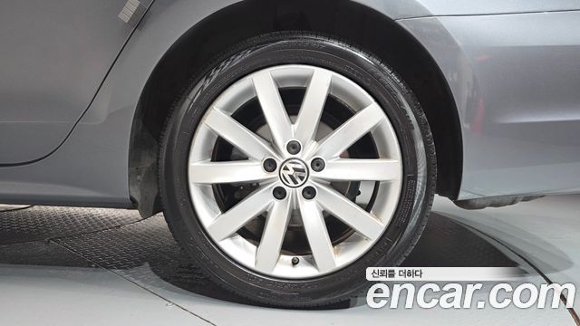 Volkswagen Jetta 2.0 TDI 6th 2013 — фото 21