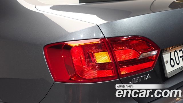 Volkswagen Jetta 2.0 TDI 6th 2013 — фото 23