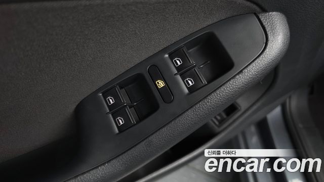 Volkswagen Jetta 2.0 TDI 6th 2013 — фото 30