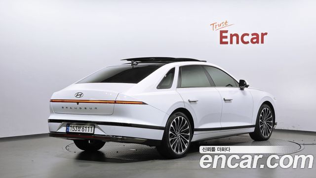 Hyundai Grandeur Hybrid (GN7) Calligraphy 2023 — фото 2