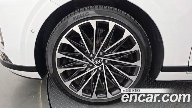 Hyundai Grandeur Hybrid (GN7) Calligraphy 2023 — фото 5