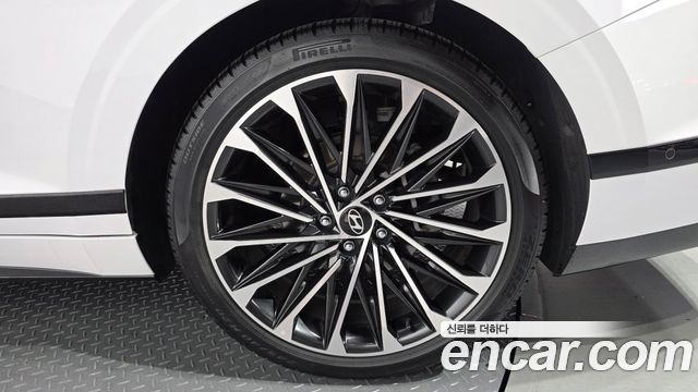 Hyundai Grandeur Hybrid (GN7) Calligraphy 2023 — фото 21