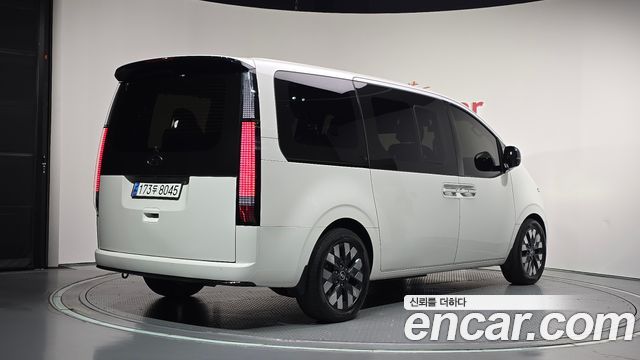 Hyundai Staria L3.5 Lounge 9-Seater Mobility 2022 — фото 2