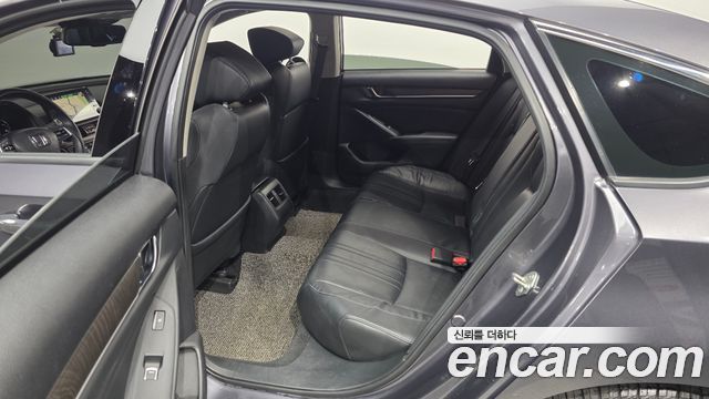 Honda Accord (X) 2.0 Hybrid EX-L 2018 — фото 11