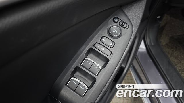 Honda Accord (X) 2.0 Hybrid EX-L 2018 — фото 12