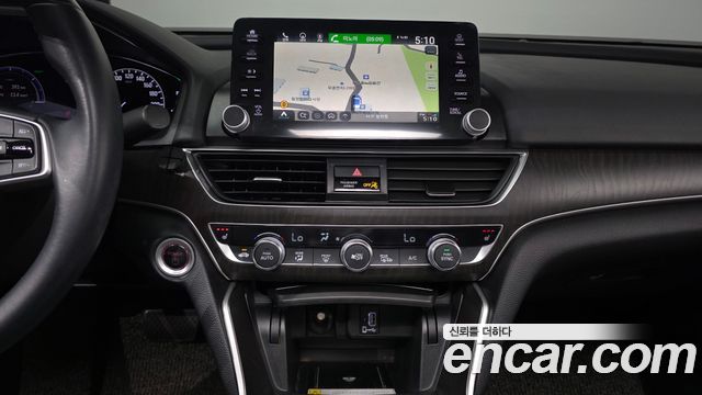 Honda Accord (X) 2.0 Hybrid EX-L 2018 — фото 16