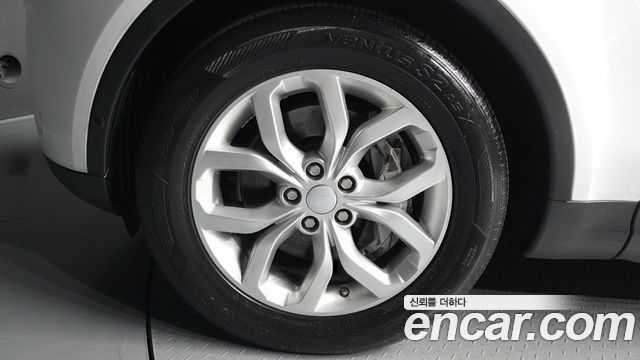 Land Rover Discovery 5 3.0 SD6 SE 2019 — фото 5