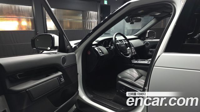 Land Rover Discovery 5 3.0 SD6 SE 2019 — фото 10