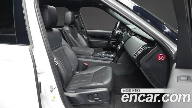 Land Rover Discovery 5 3.0 SD6 SE 2019 — фото 11