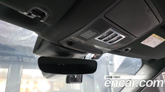 Land Rover Discovery 5 3.0 SD6 SE 2019 — фото 17