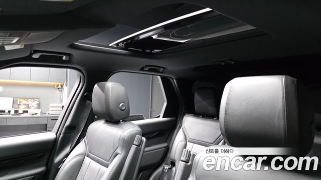 Land Rover Discovery 5 3.0 SD6 SE 2019 — фото 19