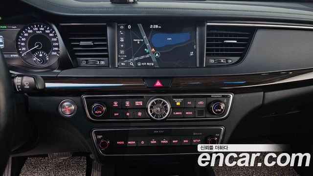 Kia K7 Hybrid Noblesse 2019 — фото 12