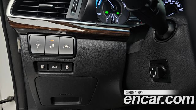 Kia K7 Hybrid Noblesse 2019 — фото 16