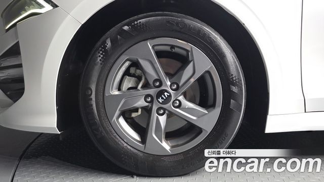 Kia K5 (III) 2.0 LPI(Renter car) Strandard 2021 — фото 5