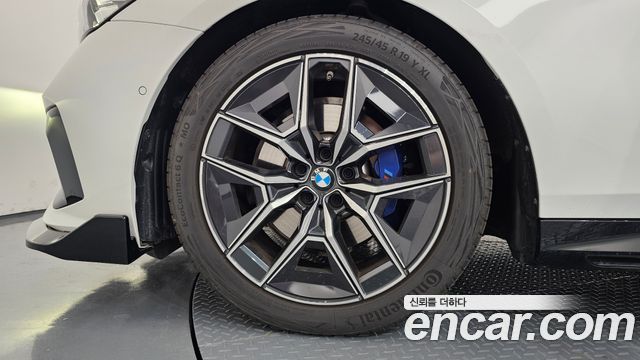 BMW 5 Series (G60) 520i M Sport 2025 — фото 5