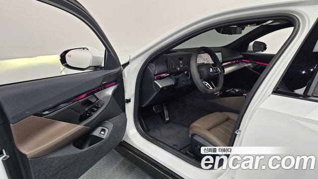 BMW 5 Series (G60) 520i M Sport 2025 — фото 10