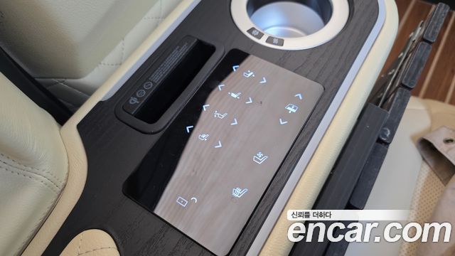 Kia Carnival (IV) Diesel 7-seater Limousine(Special vehicle) 2021 — фото 18