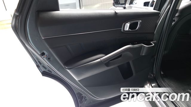 Kia Sorento (IV) Gasoline 2.5T 2WD Noblesse 2024 — фото 25
