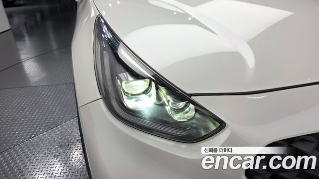 Kia Niro 1.6 HEV Signature 2022 — фото 22