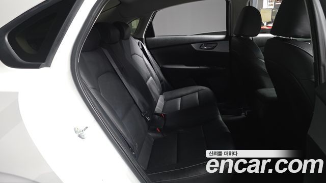 Kia K3 (II) 1.6 Prestige 2022 — фото 12