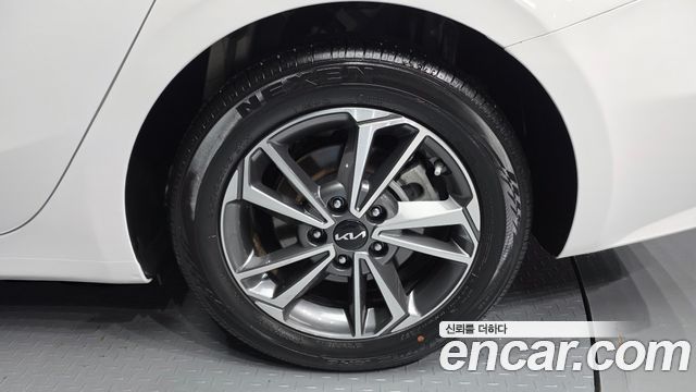Kia K3 (II) 1.6 Prestige 2022 — фото 21