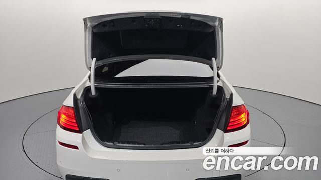 BMW 5 Series (F10) 520d M Aero Dynamic 2016 — фото 38