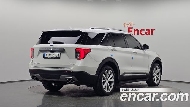 Ford Explorer (VI) 3.0 Platinum 4WD 2021 — фото 2