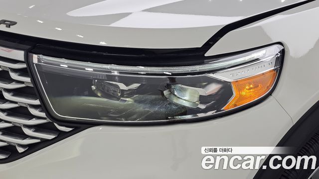 Ford Explorer (VI) 3.0 Platinum 4WD 2021 — фото 28