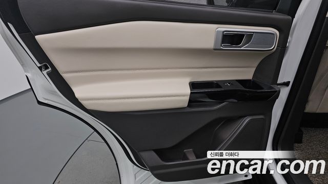 Ford Explorer (VI) 3.0 Platinum 4WD 2021 — фото 31