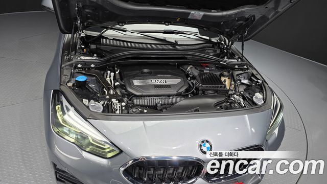 BMW 2 Series Gran Coupe (F44) 220i Sport 2023 — фото 6