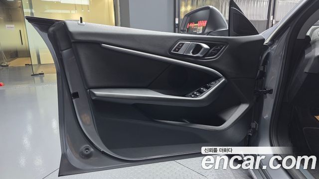 BMW 2 Series Gran Coupe (F44) 220i Sport 2023 — фото 24