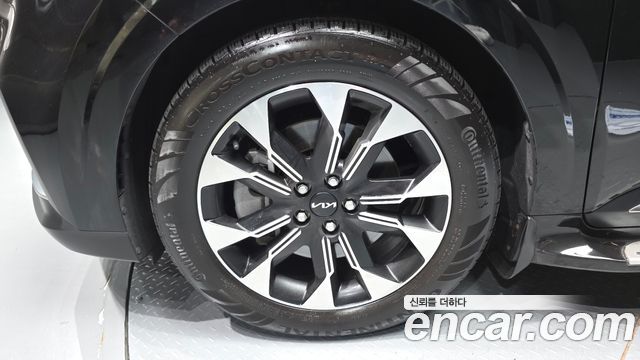 Kia Carnival (IV) Gasoline 7-Seater Signature 2023 — фото 5